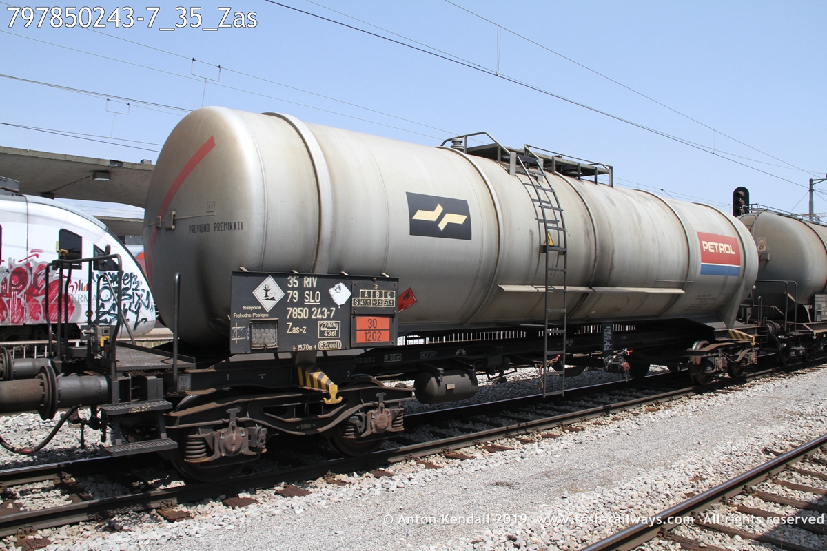797850243-7_35_Zas.JPG
